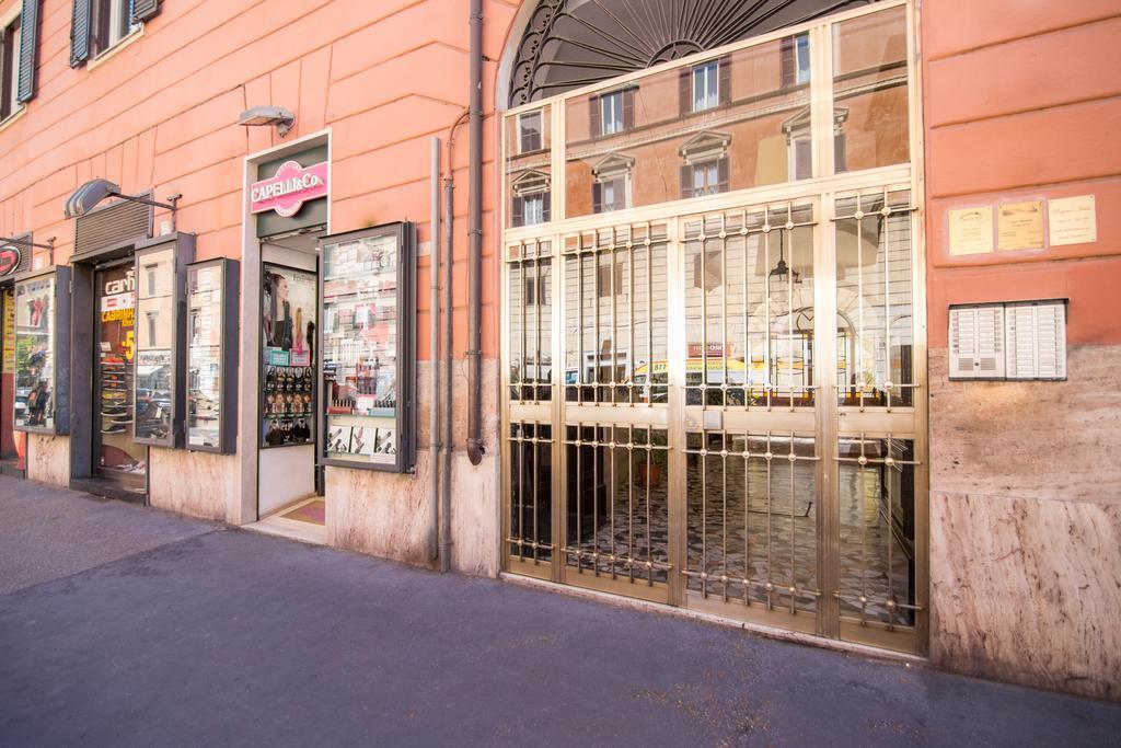Appartement Very Close To S Peter Square, Few Minutes Walk To Metro A Rome
